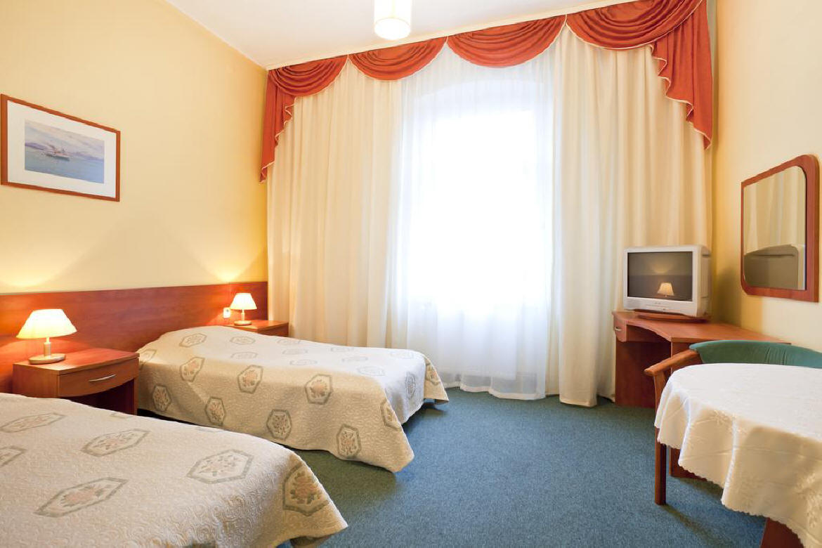 KAPITAN hotel Szczecin noclegi wypoczynek w Polsce